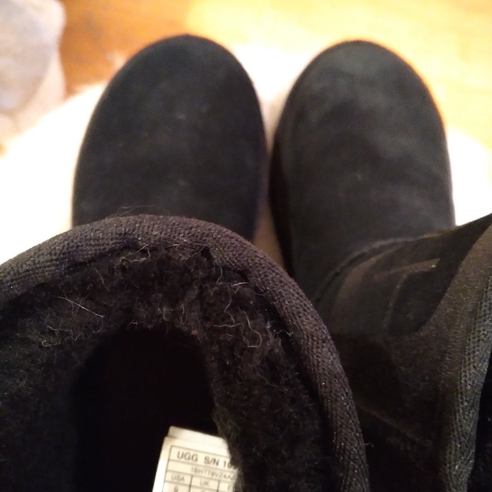 UGG boots size 9 - Picture 4 of 4
